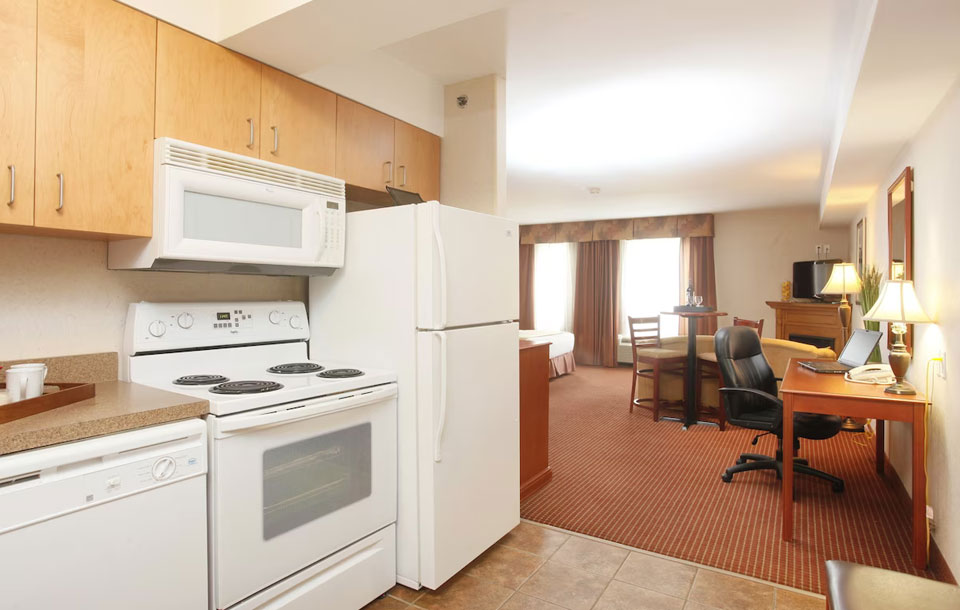 Kitchenette Suite